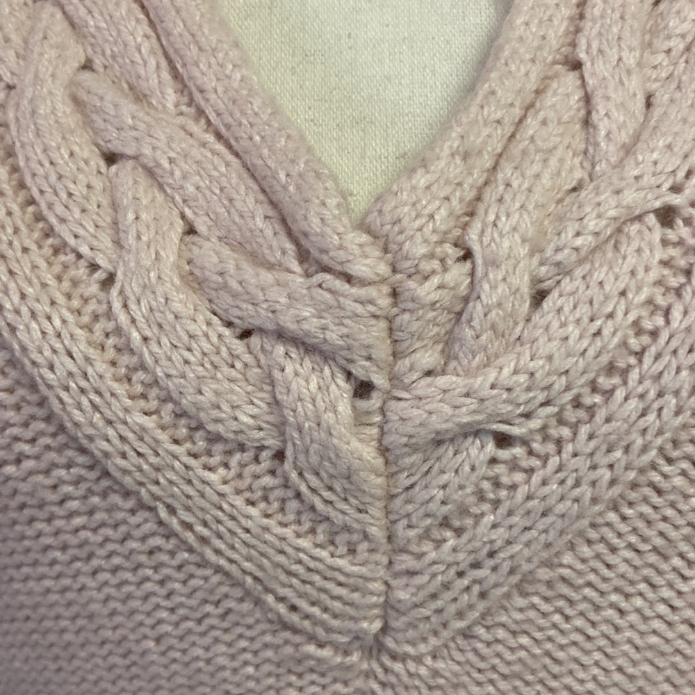 Kenzie Mixed Fabric Cable Knit Pink V-neck Sweater Medium - Picture 3 of 11